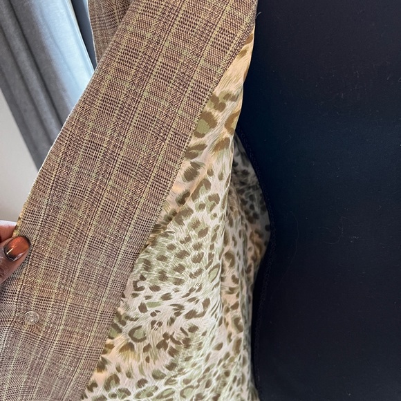 Pant suite brown and green and beige. - Picture 5 of 10